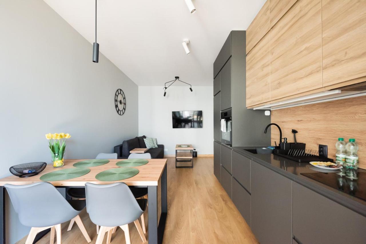 Wola Skwer Happy Apartment Warszawa Zewnętrze zdjęcie