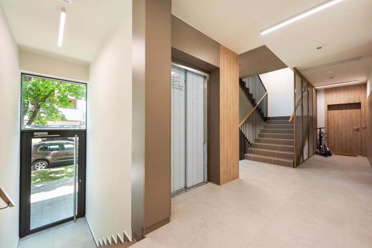 Wola Skwer Happy Apartment Warszawa Zewnętrze zdjęcie